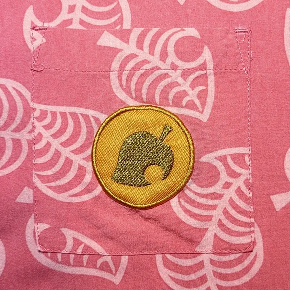 Women's Animal Crossing Shirt - Picture 3 of 5